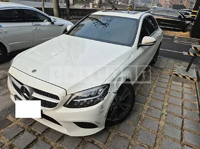 Photo 1 of 14: 2019 Mercedes-Benz C220 d, VIN WDDWF1EB9KR523398 — Korean insurance auction