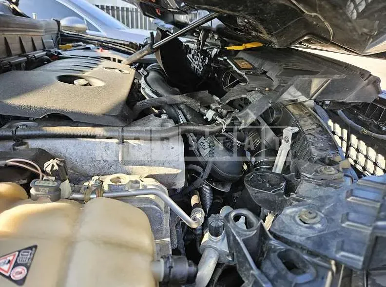 Photo 2 of 27: 2021 Mercedes-Benz GLB250 4Matic — Korean insurance auction