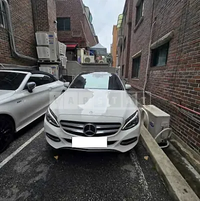 Photo 1 of 15: 2015 Mercedes-Benz C 200 — Korean insurance auction