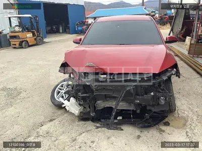 Photo 1 of 17: 2019 Hyundai Kona, VIN KMHK2817GLU474677 — Korean insurance auction