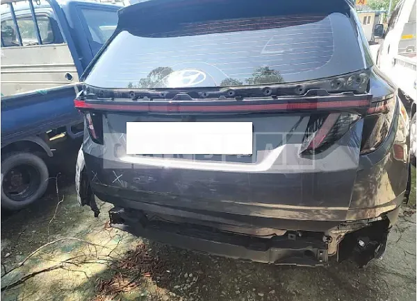 Photo 2 of 8: 2022 Hyundai Tucson — Korean insurance auction