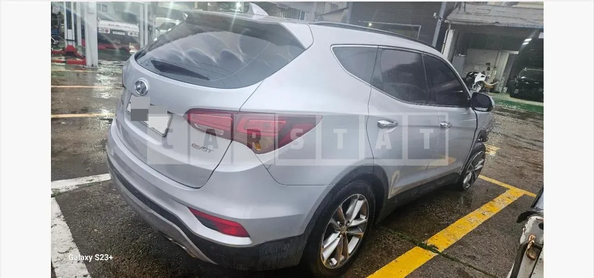 Photo 2 of 7: 2015 Hyundai Santa Fe DM — Korean insurance auction