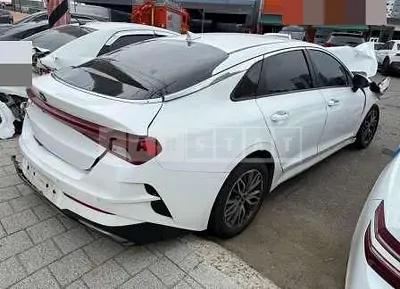 Photo 1 of 34: 2021 Kia K5 — Korean insurance auction