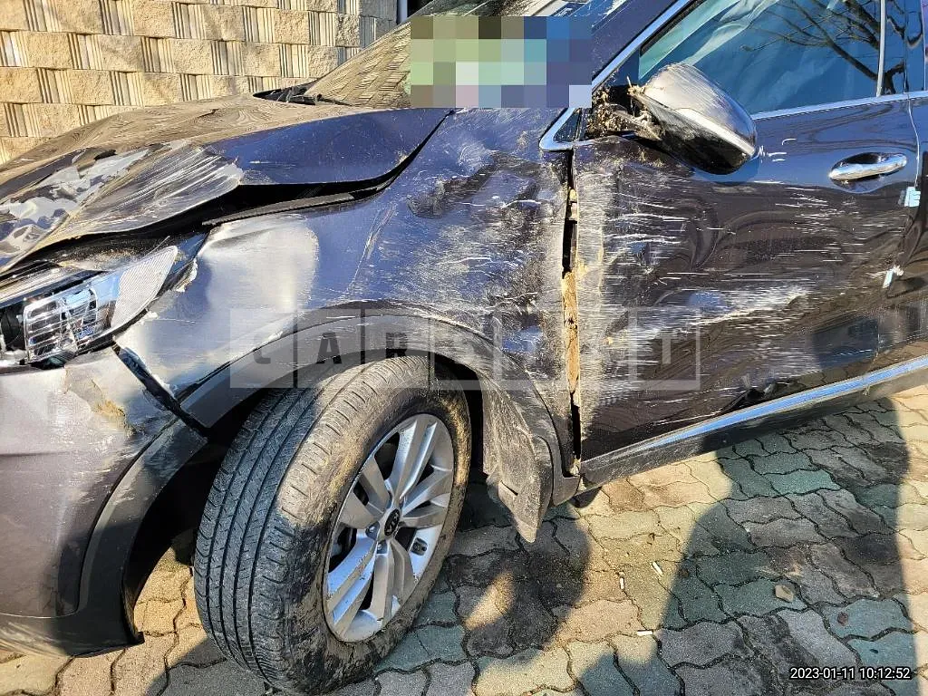 Photo 2 of 21: 2016 Kia Sorento 2.0, VIN KNAPS81ABGA199692 — Korean insurance auction
