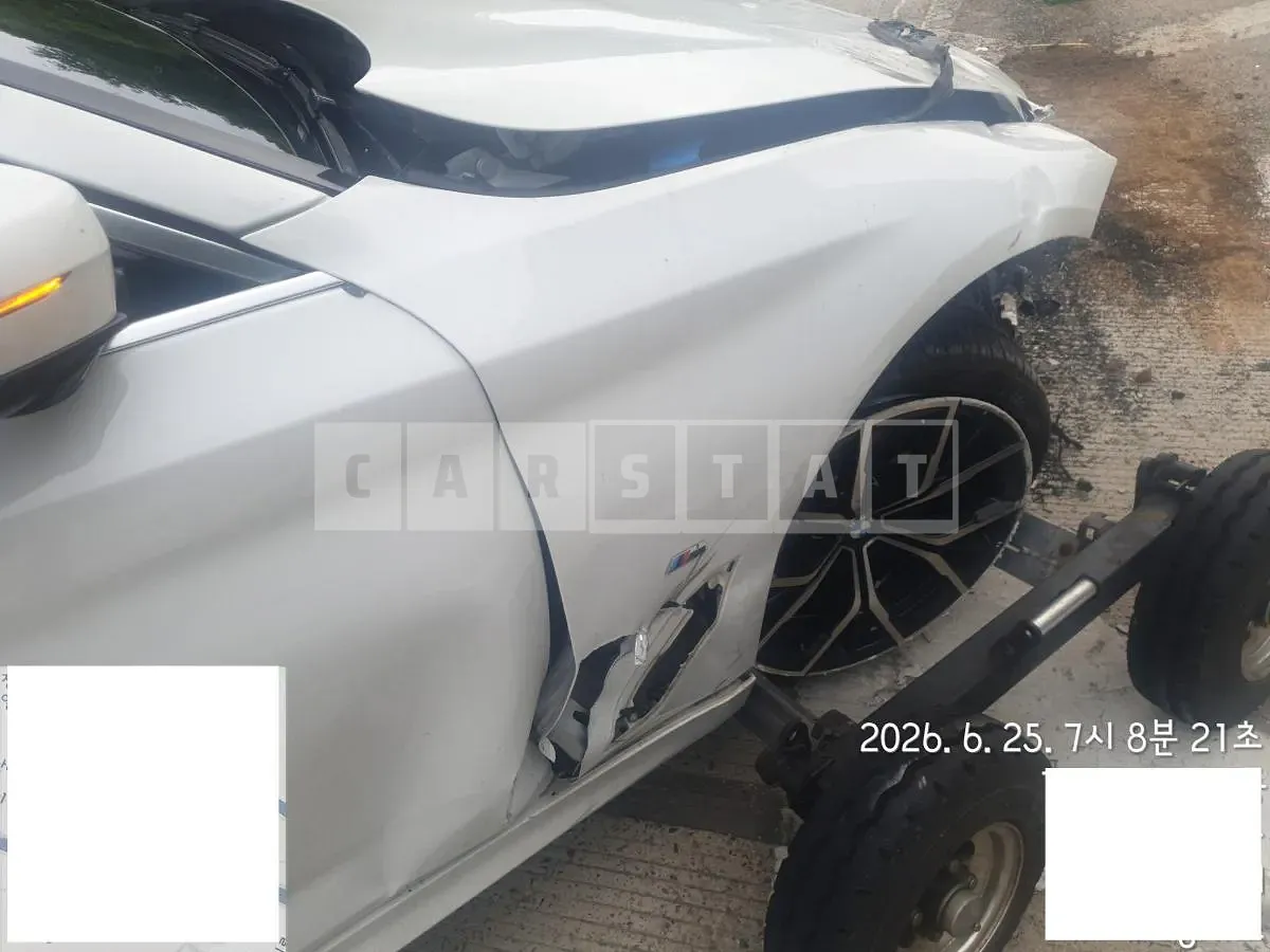 Photo 2 of 23: 2021 BMW 530e — Korean insurance auction