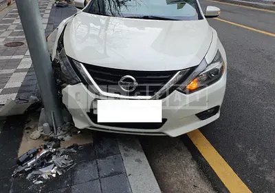 Photo 1 of 5: 2017 Nissan Altima 2.5, VIN 1N4AL3AP4HC259938 — Korean insurance auction