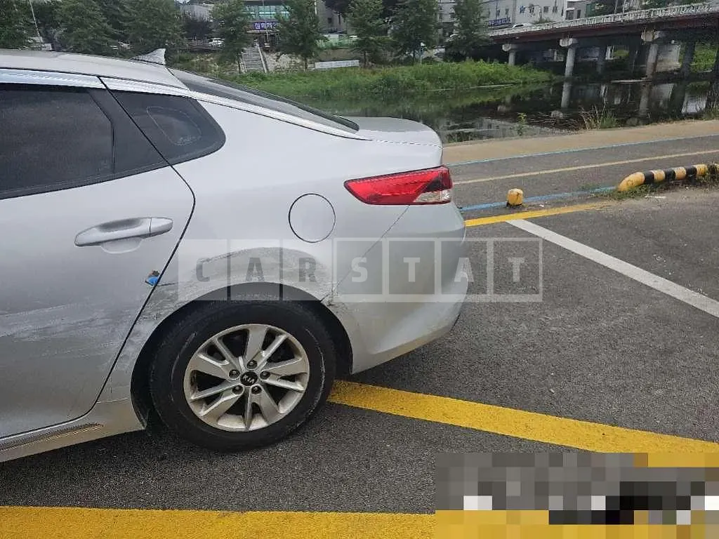 Photo 2 of 9: 2016 Kia K5 LPG — Korean insurance auction