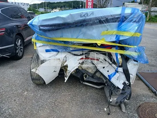 Photo 2 of 14: 2023 Kia K5, VIN KNAG241JBPA040070 — Korean insurance auction
