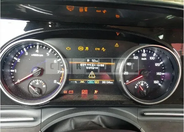 Photo 2 of 50: 2023 Kia Carnival — Korean insurance auction