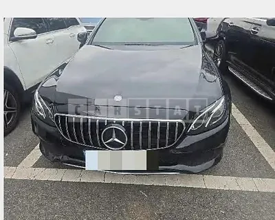 Photo 1 of 17: 2017 Mercedes-Benz E200 — Korean insurance auction