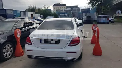 Photo 1 of 10: 2019 Mercedes-Benz E220 d 4Matic — Korean insurance auction