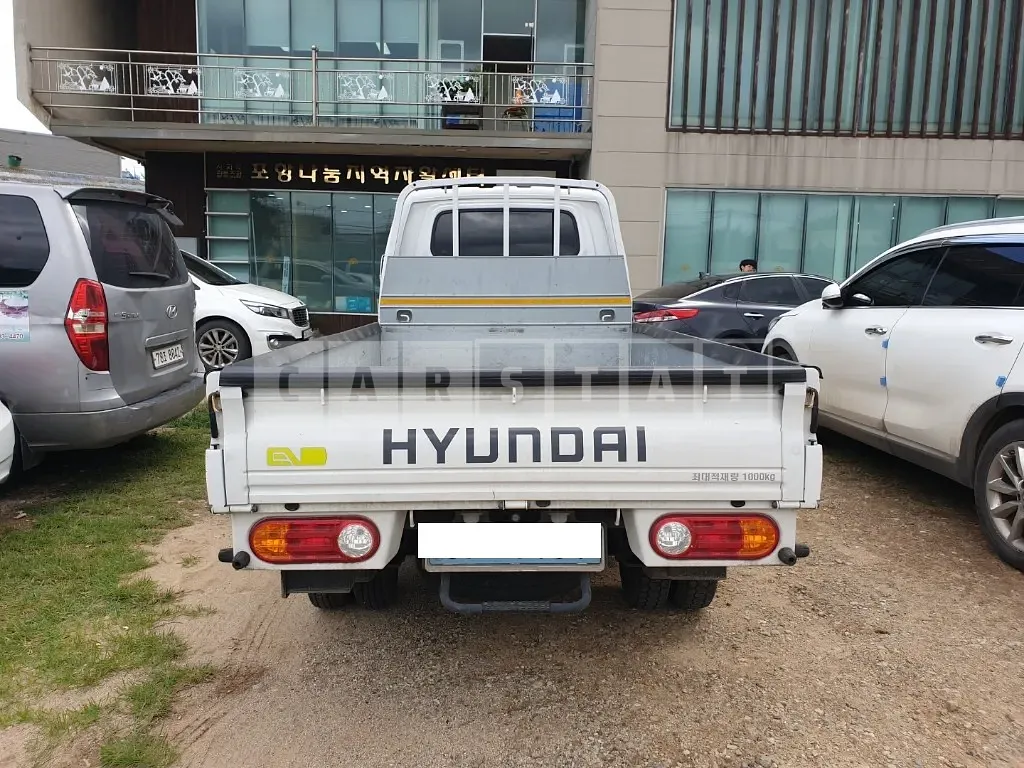 Photo 2 of 20: 2021 Hyundai Potter 2 Institutes, VIN KMFZCZ7NFMU009336 — Korean insurance auction