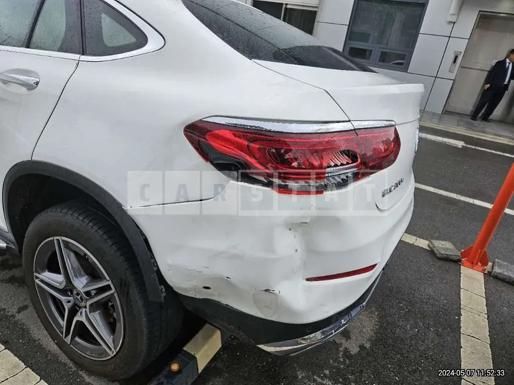 Photo 2 of 37: 2023 Mercedes-Benz GLC300 e 4Matic Coupe — Korean insurance auction