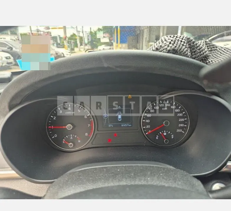 Photo 2 of 38: 2015 Kia K5 2.0 — Korean insurance auction