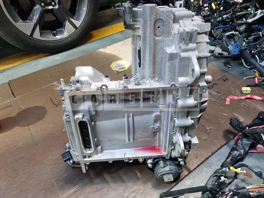 Photo 2 of 3: 2022 Genesis Engine GV60 Electric Car Motor, VIN KMTKB81AFNU005456 — Korean insurance auction