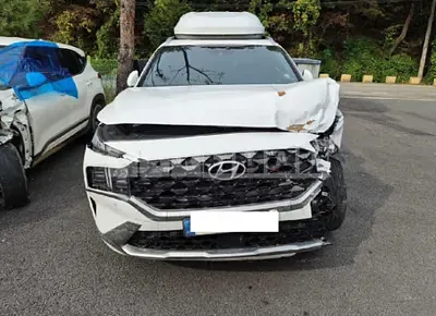 Photo 1 of 42: 2023 Hyundai Santa Fe — Korean insurance auction