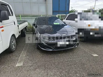 Photo 1 of 43: 2020 Kia K5 — Korean insurance auction