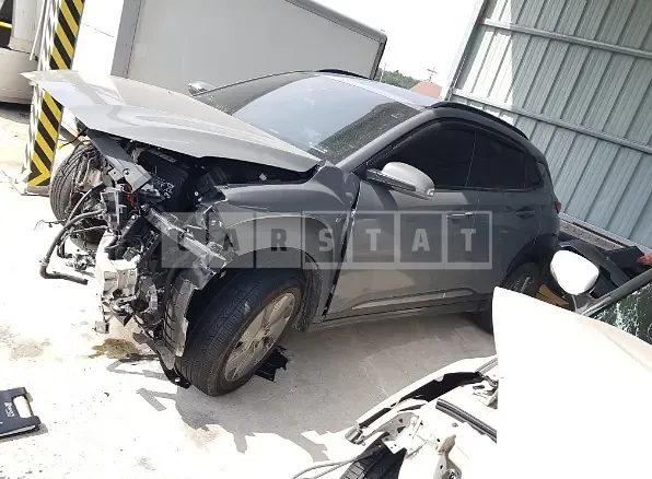 Photo 2 of 13: 2019 Hyundai Kona Electric, VIN KMHK381GFKU042121 — Korean insurance auction