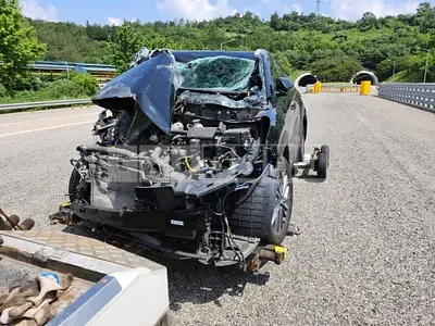 Photo 1 of 9: 2019 Hyundai Tucson, VIN KMHJ5812HKU120157 — Korean insurance auction