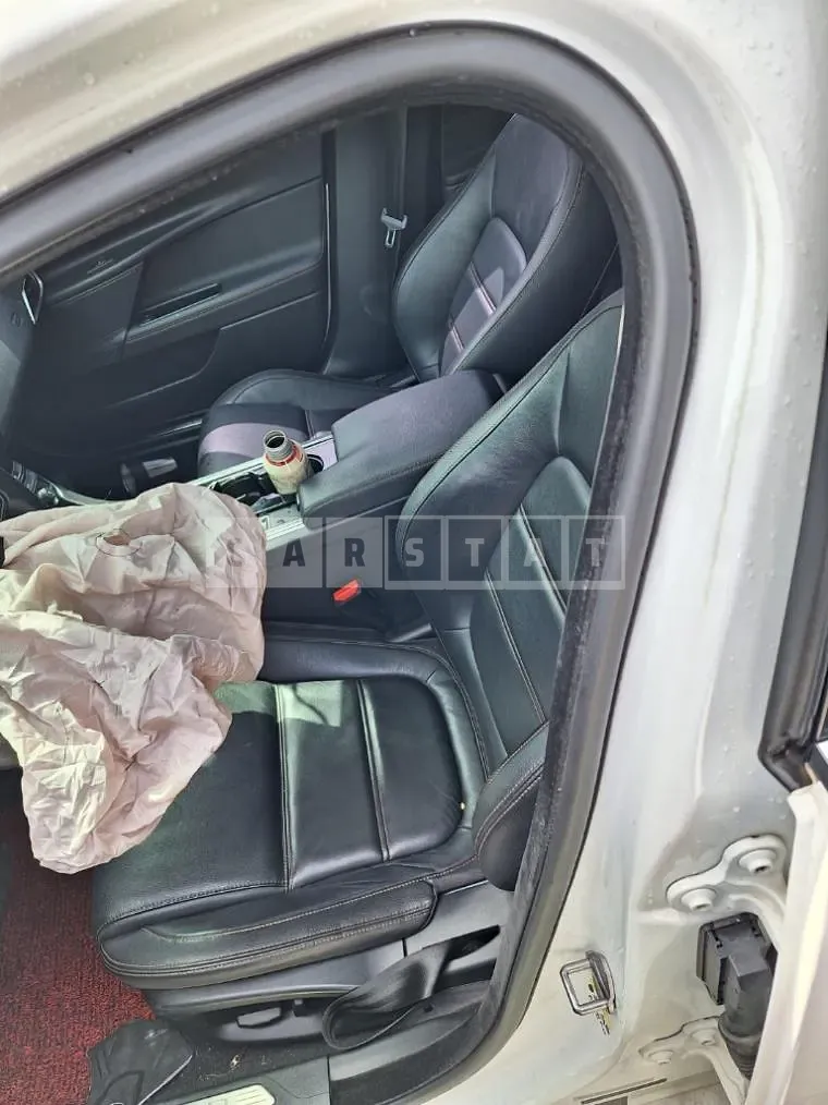 Photo 2 of 12: 2015 Jaguar XE 2.0d, VIN SAJAB4BN6GA924754 — Korean insurance auction