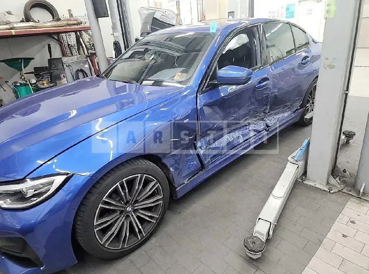 Photo 2 of 12: 2022 BMW 320i, VIN WBA5X5102NFM32295 — Korean insurance auction