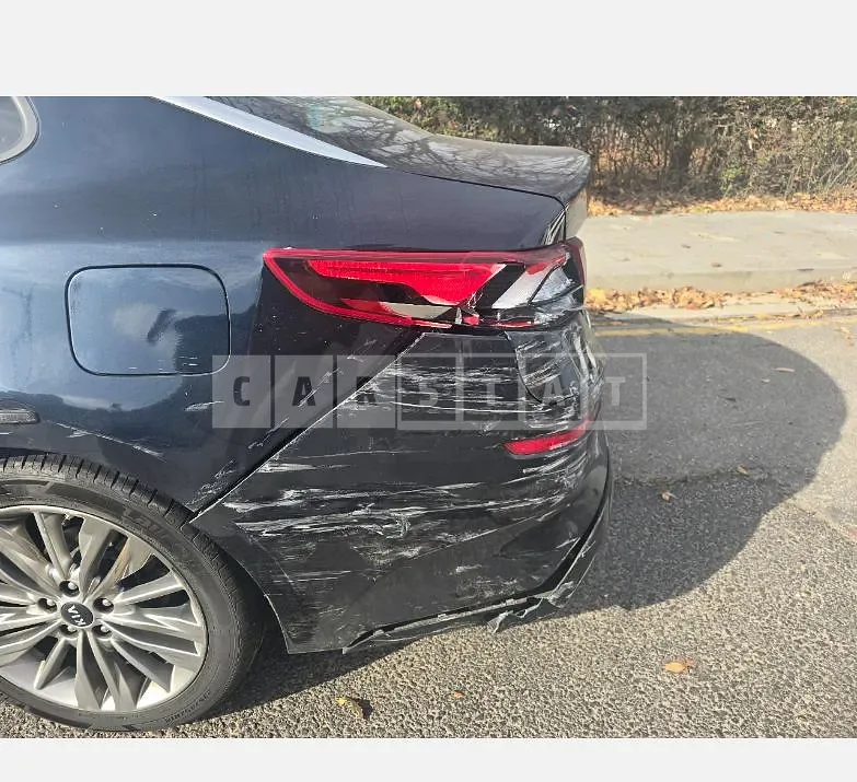 Photo 2 of 8: 2018 Kia K5 — Korean insurance auction