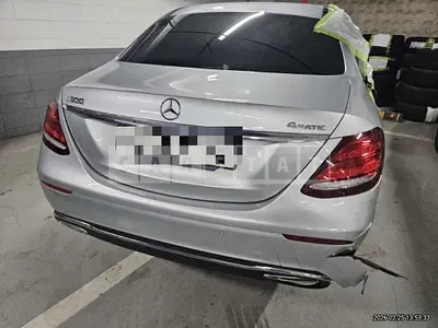 Photo 1 of 26: 2020 Mercedes-Benz E 300 4Matic — Korean insurance auction