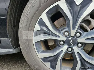 Photo 1 of 3: 2023 Kia (parts) Carnival Wheel — Korean insurance auction