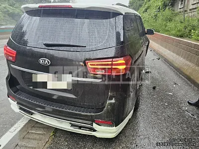 Photo 1 of 12: 2018 Kia Carnival R2.2, VIN KNAME81ABKS463482 — Korean insurance auction