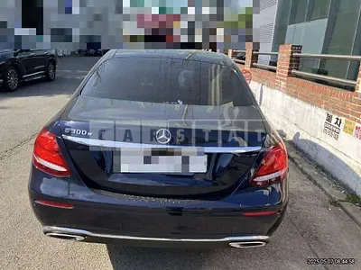 Photo 1 of 18: 2019 Mercedes-Benz E300 e — Korean insurance auction