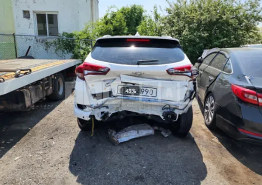 Photo 2 of 16: 2018 Hyundai Tucson, VIN KMHJ5812GJU761517 — Korean insurance auction