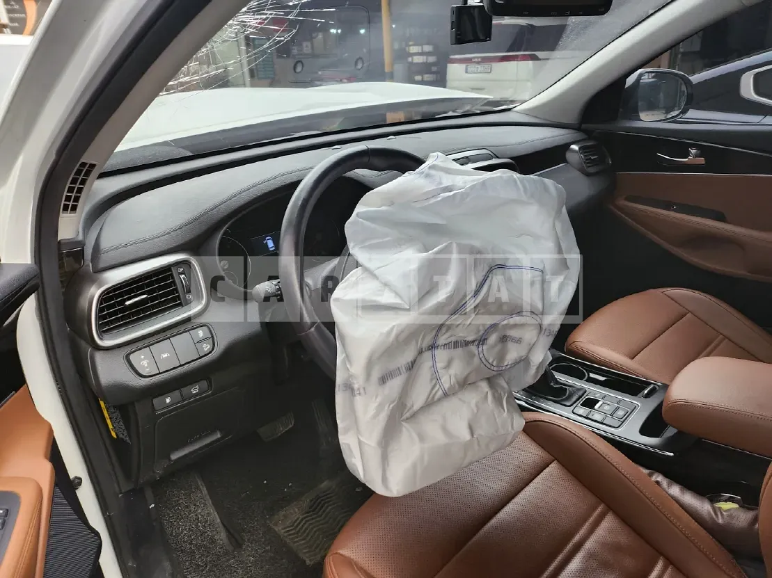 Photo 2 of 11: 2019 Kia Sorento — Korean insurance auction