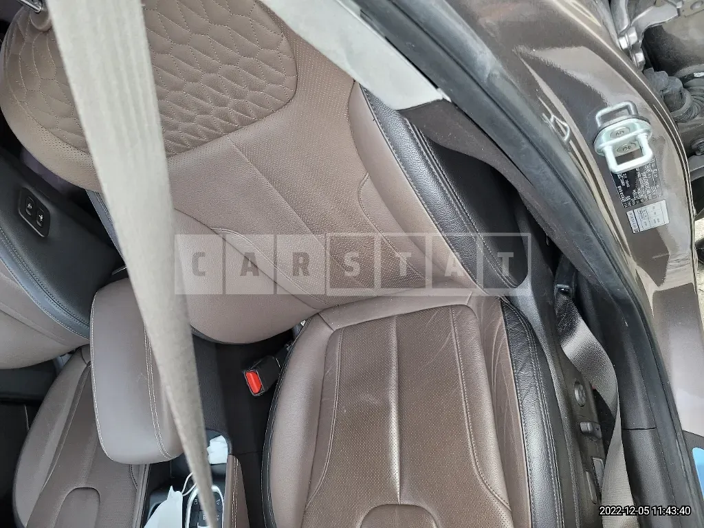 Photo 2 of 15: 2019 Hyundai Santa Fe, VIN KMHS381BDKU024498 — Korean insurance auction