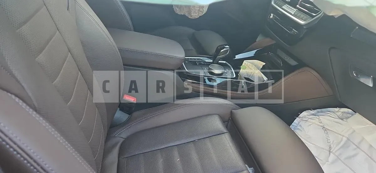 Photo 2 of 23: 2024 BMW X4 xDrive20i — Korean insurance auction