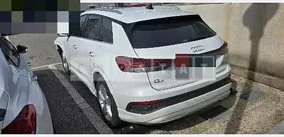 Photo 1 of 17: 2022 Audi Q4 e-tron 40 — Korean insurance auction