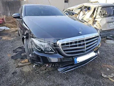 Photo 1 of 11: 2017 Mercedes-Benz E 300 4Matic, VIN WDDZF4KB8HA144810 — Korean insurance auction