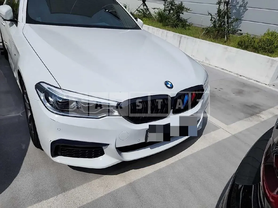 Photo 2 of 2: 2018 BMW (parts) 520d Light — Korean insurance auction