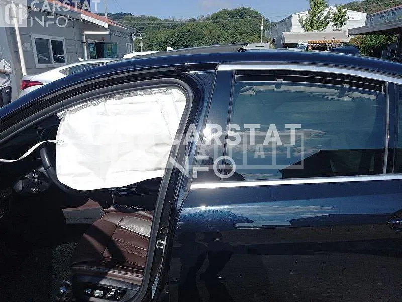Photo 2 of 9: 2019 BMW 530i M Sport Package Plus, VIN WBAJD3106KWE99444 — Korean insurance auction