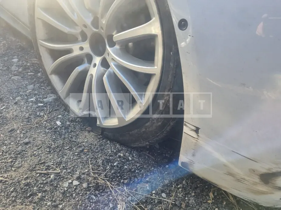 Photo 2 of 11: 2016 BMW 520d — Korean insurance auction