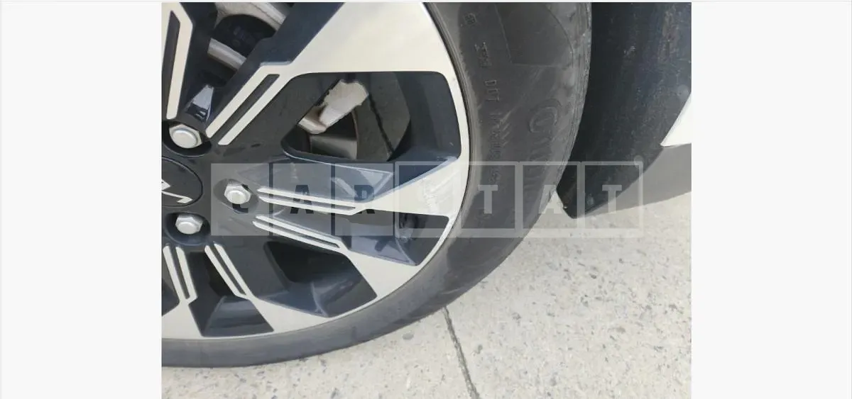 Photo 2 of 2: 2023 Kia (parts) Carnival Wheel — Korean insurance auction