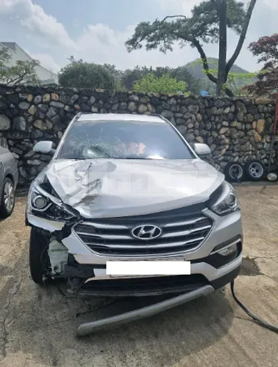 Photo 1 of 9: 2017 Hyundai Santa Fe — Korean insurance auction