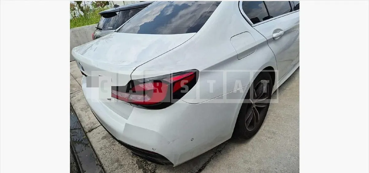 Photo 2 of 20: 2023 BMW 520i — Korean insurance auction