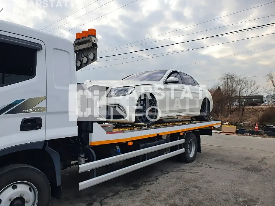 Photo 2 of 20: 2018 Mercedes-Benz S63 4Matic + L, VIN WDDUG8JB9JA421244 — Korean insurance auction