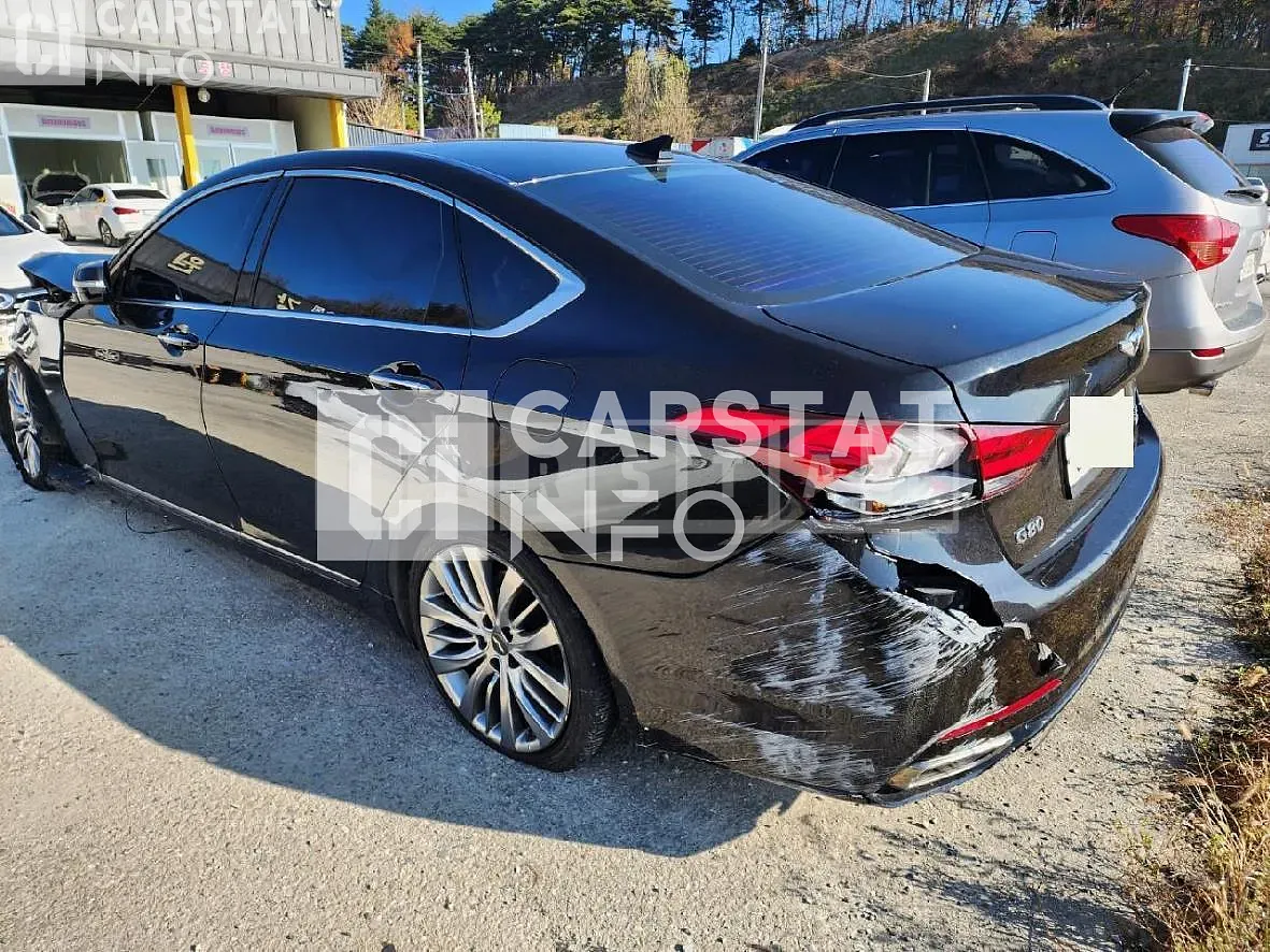 Photo 2 of 16: 2019 Genesis G80 3.3 — Korean insurance auction