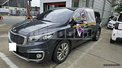 Photo 1 of 33: 2018 Kia Carnival — Korean insurance auction