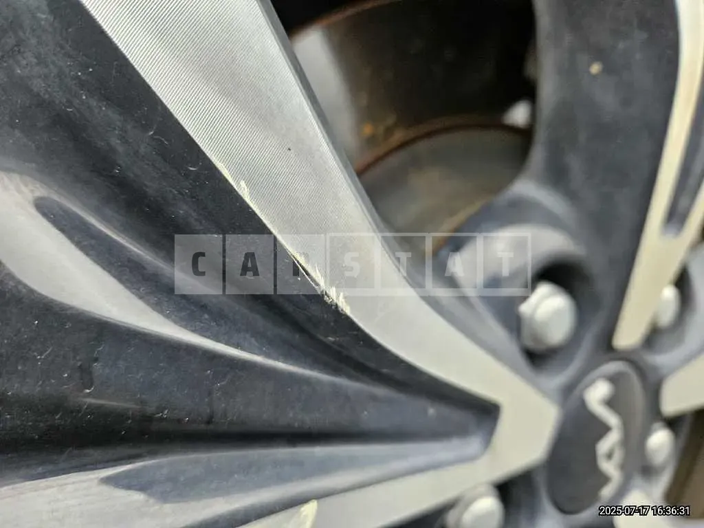Photo 2 of 3: 2023 Kia (parts) Carnival Wheel — Korean insurance auction