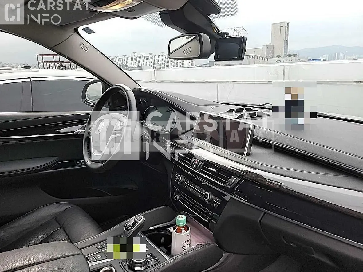 Photo 2 of 8: 2017 BMW X6 xDrive 30d, VIN WBAKV2103H0V42352 — Korean insurance auction