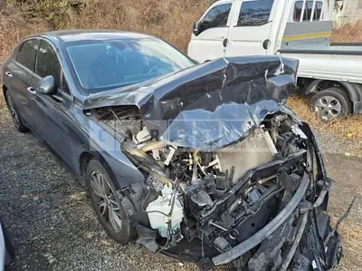 Photo 1 of 19: 2023 Kia K5 — Korean insurance auction