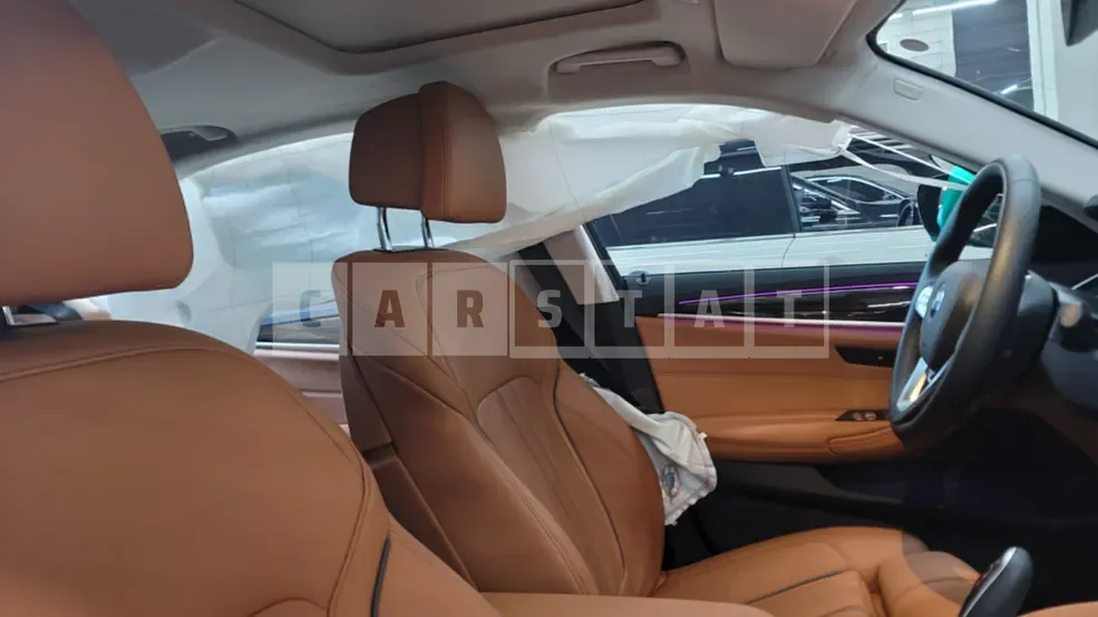 Photo 2 of 41: 2023 BMW 520i — Korean insurance auction