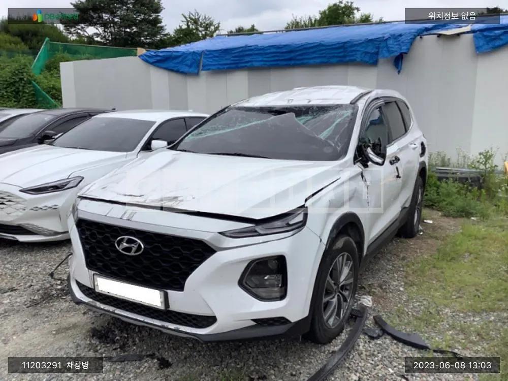 Photo 2 of 11: 2018 Hyundai Santa Fe, VIN KMHS281BBKU006904 — Korean insurance auction